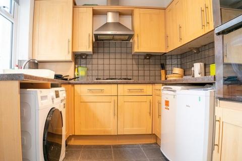 3 bedroom house share to rent, Newsham Road