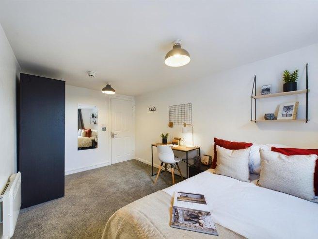 Kippax-street-m14-4fx-964705