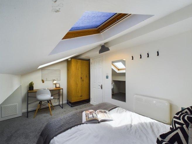 Kippax-street-m14-4fx-964697