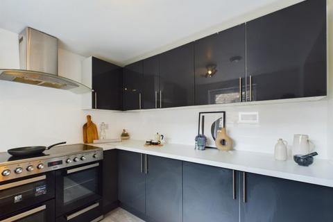 6 bedroom house share to rent, ACOMB STREET
