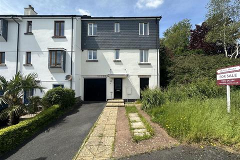 5 bedroom end of terrace house for sale, Chyvelah Vale, Truro