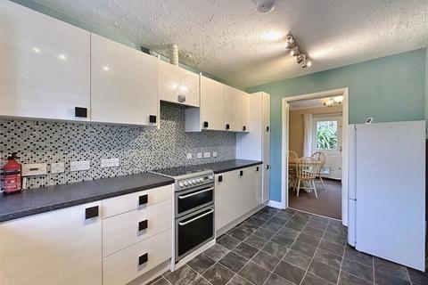 5 bedroom end of terrace house for sale, Chyvelah Vale, Truro