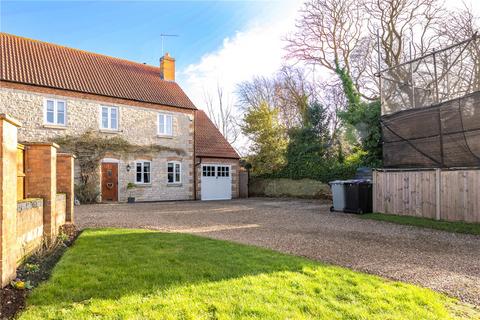 4 bedroom semi-detached house for sale, High Street, Caythorpe, Grantham, Lincolnshire, NG32