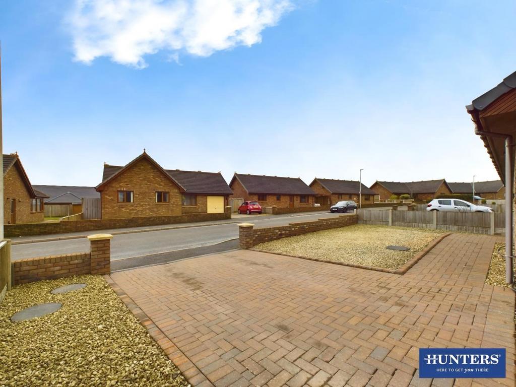 Driveway/Parking