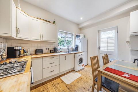 2 bedroom flat for sale, Franciscan Road, Tooting Bec, London, SW17