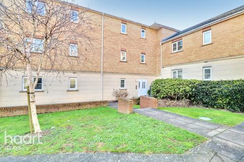 2 bedroom flat for sale, Windermere Avenue, Purfleet