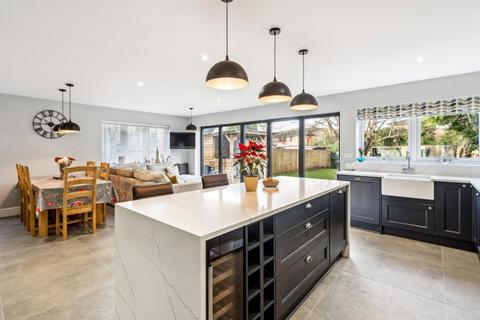 51 Furlong Road, Bourne End, SL8 5AG