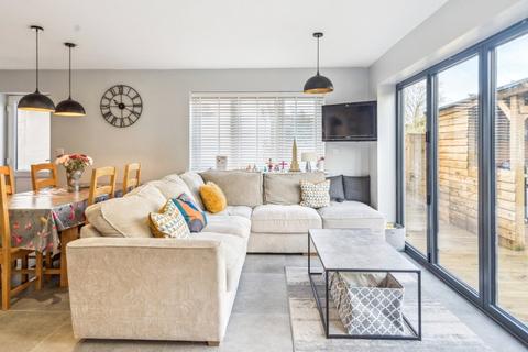 51 Furlong Road, Bourne End, SL8 5AG