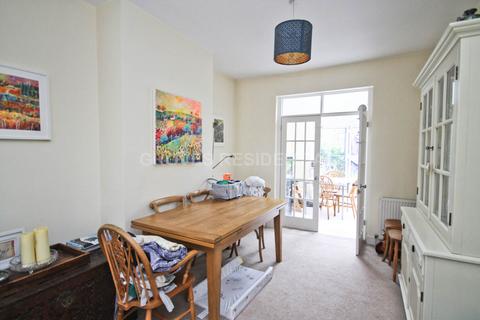 4 bedroom semi-detached house to rent, Kenwyn Road, London