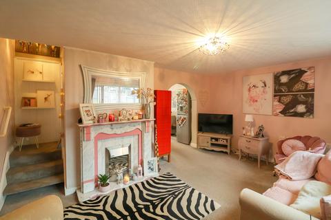 3 bedroom terraced house for sale, Moorfield Terrace, Hyde SK14