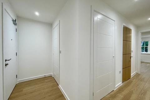 2 bedroom apartment to rent, Purley CR8