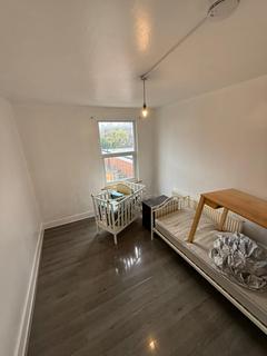 3 bedroom flat to rent, London , E10