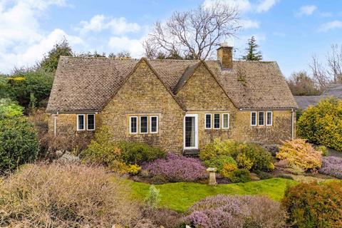 3 bedroom bungalow for sale, Greenway Road, Blockley, Moreton-in-Marsh, Gloucestershire, GL56