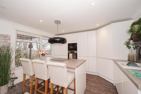 3 bedroom end of terrace house for sale, Norfolk Drive, St. Leonards-On-Sea