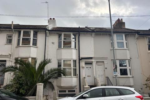 3 bedroom house to rent, Clarendon Road, Hove