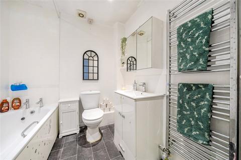 111 Apsledene, Gravesend, DA12 5EF
