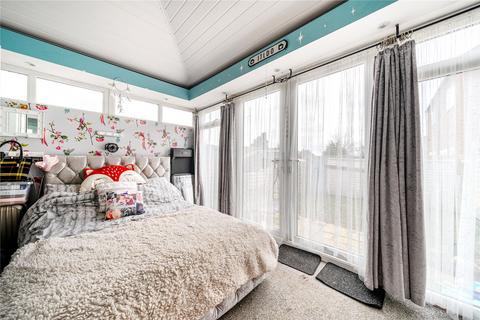 111 Apsledene, Gravesend, DA12 5EF