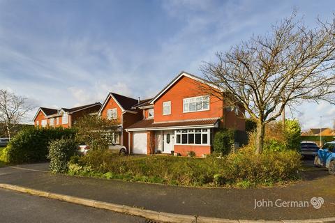 4 bedroom detached house for sale, Glencroft Close, Burton-on-Trent