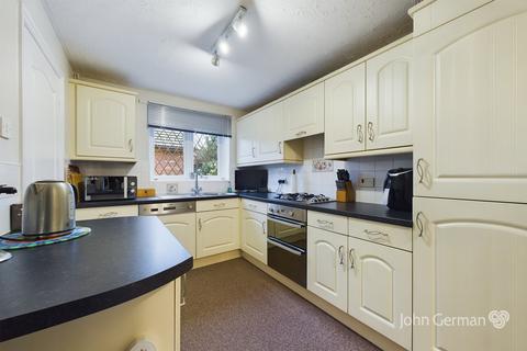 5 Mallens Croft, Bramshall, Uttoxeter, ST14 5NG