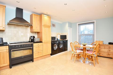 2 bedroom apartment for sale, Valley Drive, Harrogate