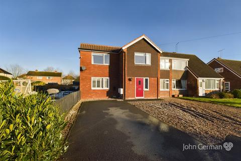 8 Henhurst Ridge, Burton-on-trent, DE13 9TQ