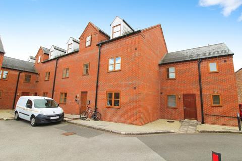 Carlisle Mews , Gainsborough