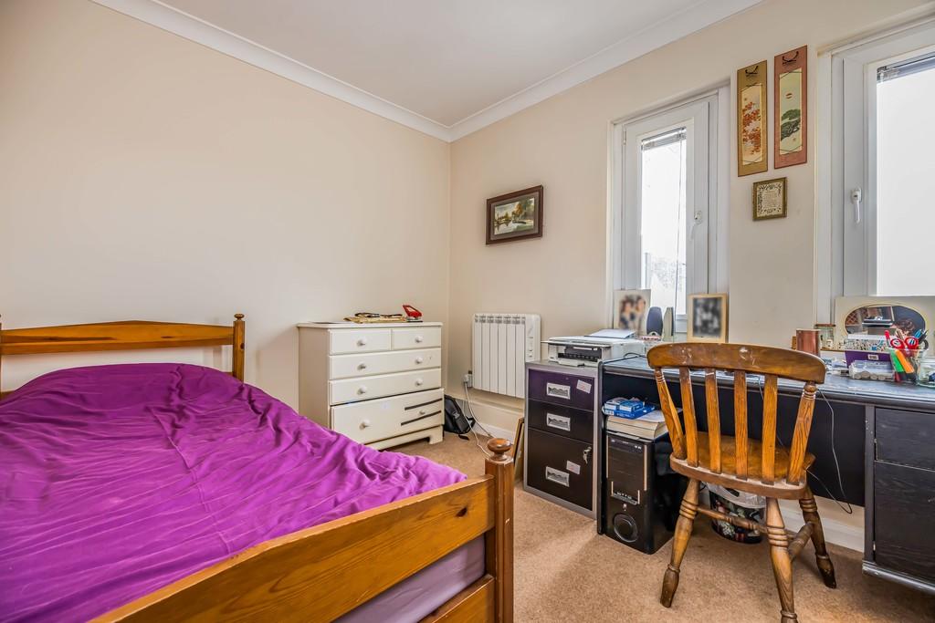 102 Admirals Walk, Westbourne-Small-Portico Marketi