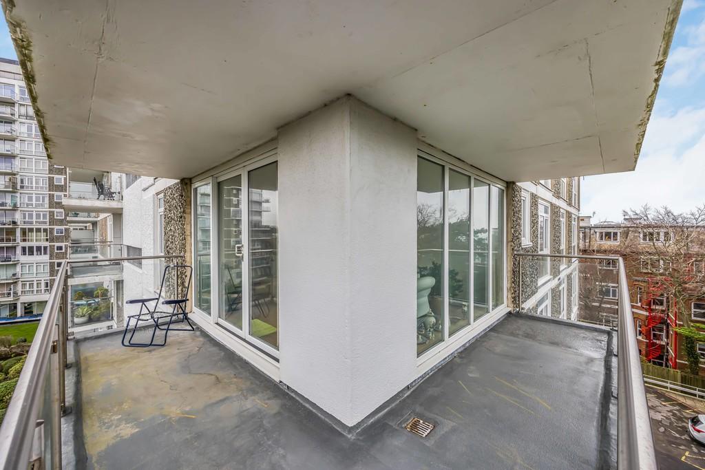 102 Admirals Walk, Westbourne-Small-Portico Marketi