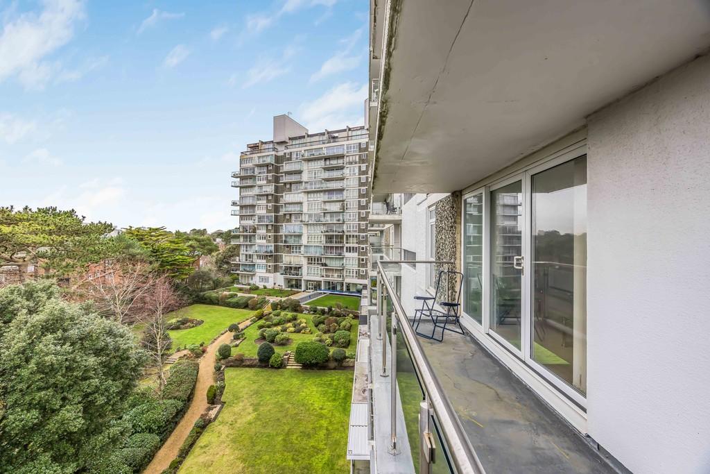 102 Admirals Walk, Westbourne-Small-Portico Marketi