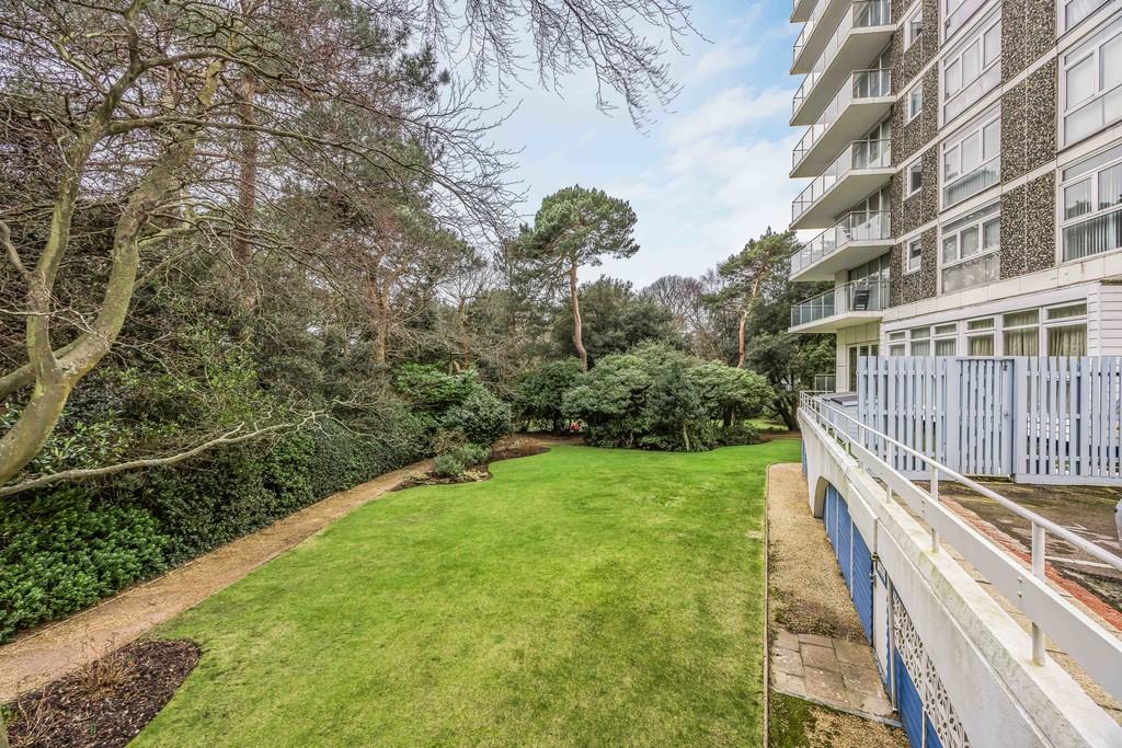 102 Admirals Walk, Westbourne-Small-Portico Marketi