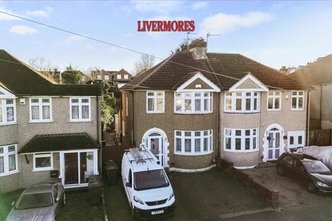 203 Chastilian Road, Crayford, Dartford, DA1 3LW