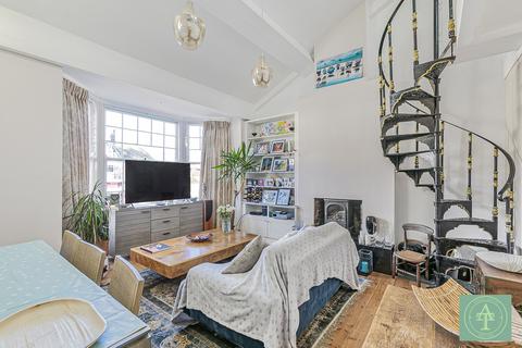 2 bedroom flat for sale, Radcliffe Road, N21