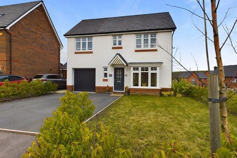 3 bedroom detached house for sale, Tapestry Walk, Clay Cross