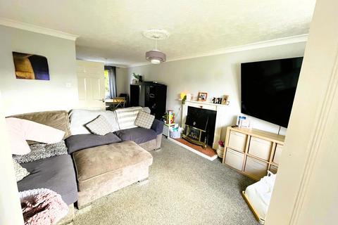 3 bedroom detached house to rent, Balderton, Broome Close