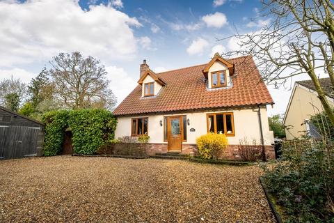 5 bedroom detached house for sale, Shelfanger