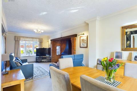 50 Streetly Crescent, Sutton Coldfield, B74 4PZ