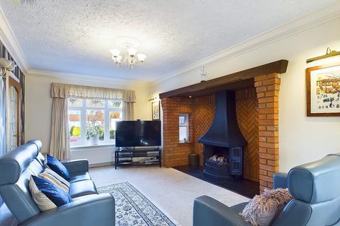 50 Streetly Crescent, Sutton Coldfield, B74 4PZ