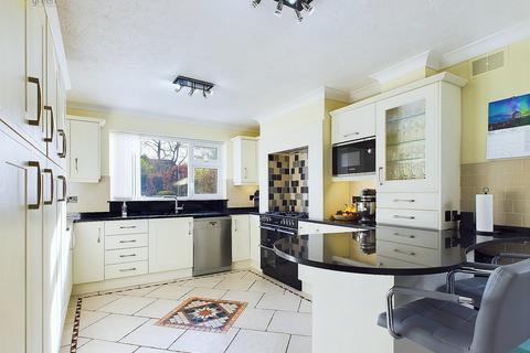 50 Streetly Crescent, Sutton Coldfield, B74 4PZ