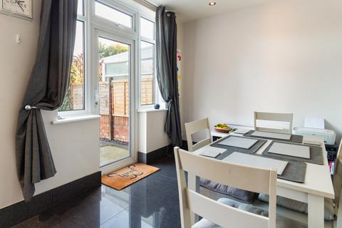 7 Phelps Place, Grimsby, DN32 8LY