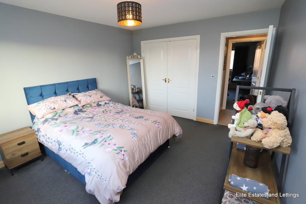 18 img 9300