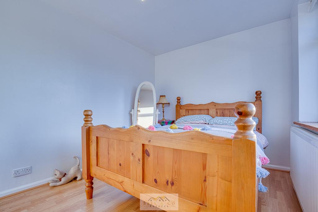 Bedroom 2.3