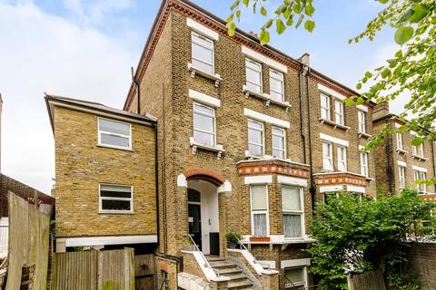 2 bedroom flat to rent, Central Hill, Crystal Palace, London, SE19