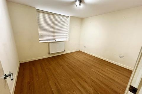 1 bedroom apartment for sale, Staines Road, Feltham