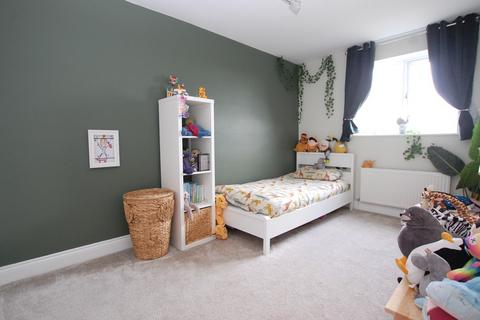 6 Heaton Way, Tiptree, Colchester, CO5 0DZ
