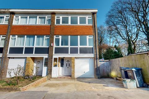 6 bedroom townhouse to rent, Danecourt Gardens, Croydon CR0