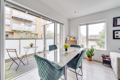 2 bedroom apartment for sale, High Street, Hornsey N8