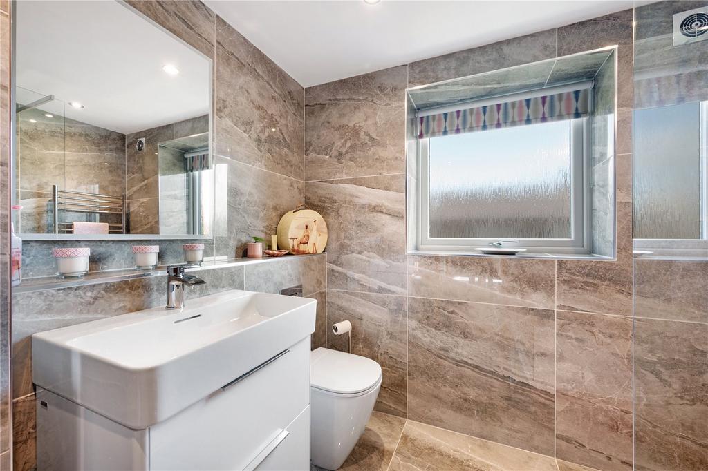 Family Shower Room