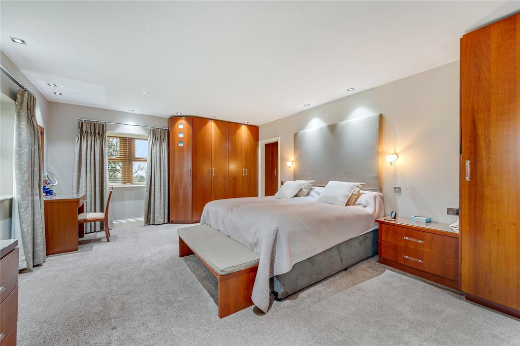 Main Bedroom