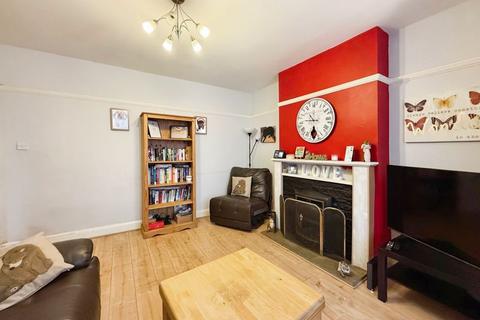 4 bedroom end of terrace house for sale, Potters Road, Barnet