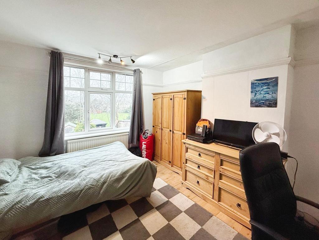 Second bedroom
